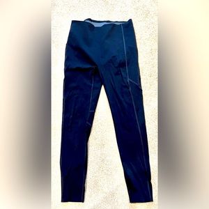 NWOT Spanx leggings - size Medium